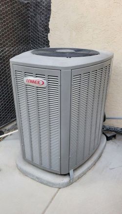 Lennox 4-Ton AC Condenser — Excellent Condition, Upgraded to Bigger System