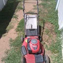 Self Peopelled Lawn Mower Runs Great 