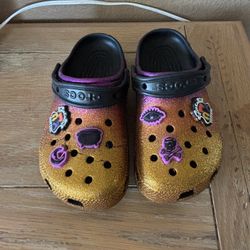 Hocus Pocus Crocs Size 6W Or 4M