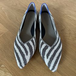 NEW Rothy’s size 7 Point II flats in Shimmer Zebra