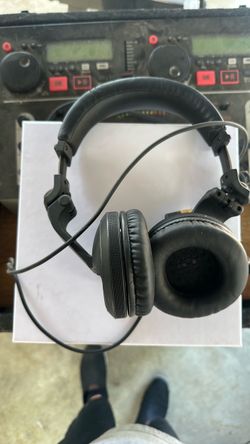 Headphones set normal use good condition Headphone set normal use good condition