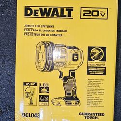 Dewalt 20-Volt Jobsite LED SPOTLIGHT FLASHLIGHT BATTERY POWERED 