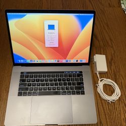 MacBook Pro 15 2017/16GB RAM/512GB SSD/Fully functional/UBS-C Charger