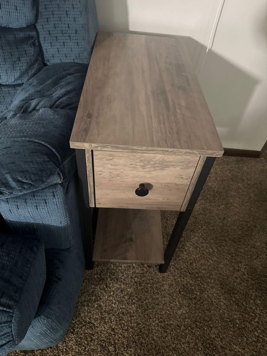 Tv , Tv Stand And 2 End Tables For Sale
