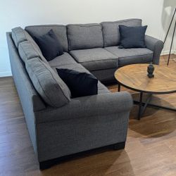 Like NEW Sectional Couch - Living Spaces Grey L-Shaped Sofa Loveseat
