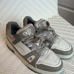 Louis Vuitton Shoes Size 42