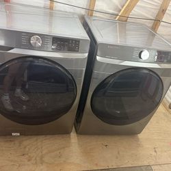 Refurbished washer and dryer electric ⚡️ available with a 60-day warranty. Delivery available at an extra cost.