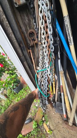 Boat anchor chains and free rope