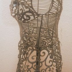 Vintage Female Wire Maniquin 