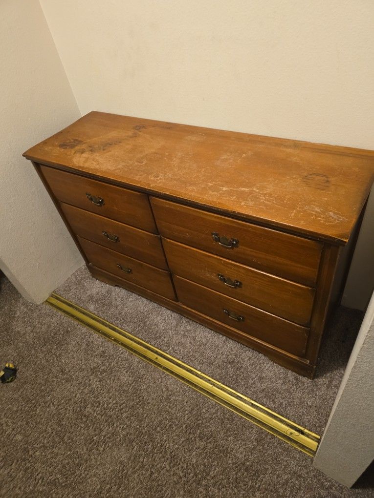 Dresser