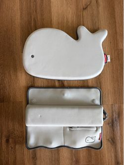 Skip Hop MOBY Baby Bath kneeler, elbow rest