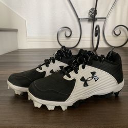 Under Armor Cleats Youth
