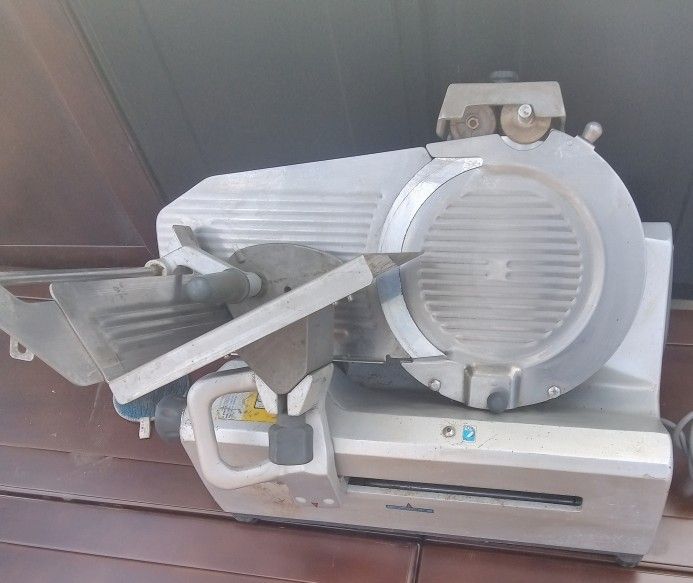 German Knife Deli Slicer GS12M
