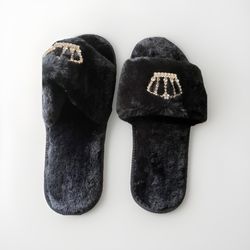 Elegant Black Fur Slippers
