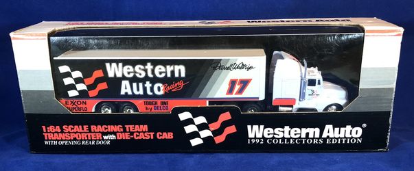 Darrell Waltrip #17 Western Auto, 1992 Racing Champions Team Transporter and Die-Cast Cab #04012