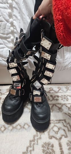 Demonia swing 815 size 9