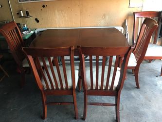 Used Dining Table with 5 chairs