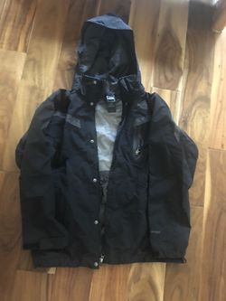 Jacket north face. size 14-16 youth .wind/rain protection