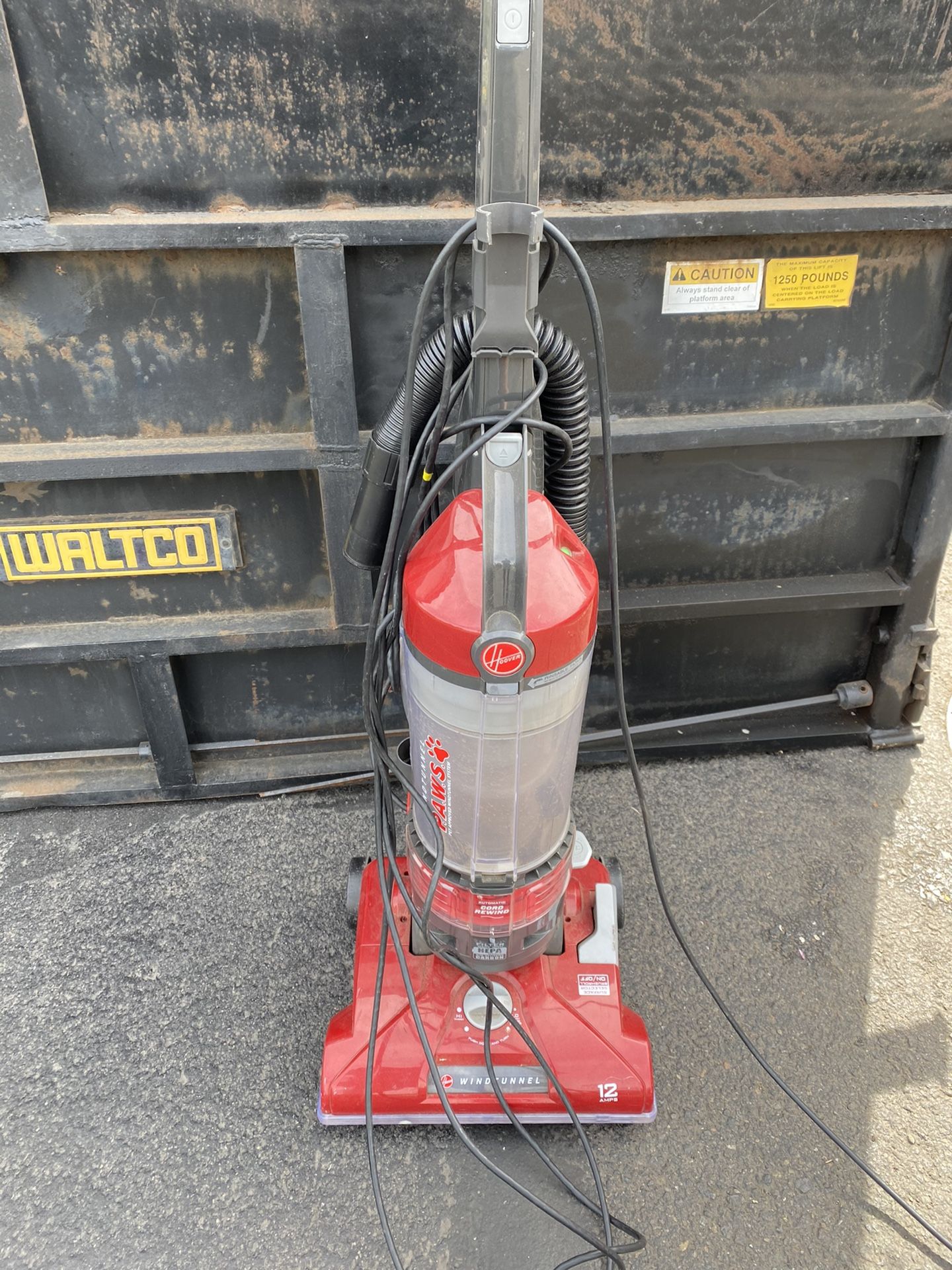 Vacuums /leather Chair/organizer..