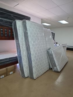 Twin mattress DOUBLE SIDED !!