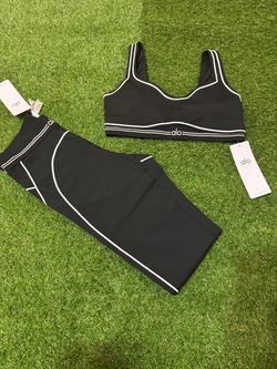 Alo Yoga Black Athletic Set Sports Bra & Leggings