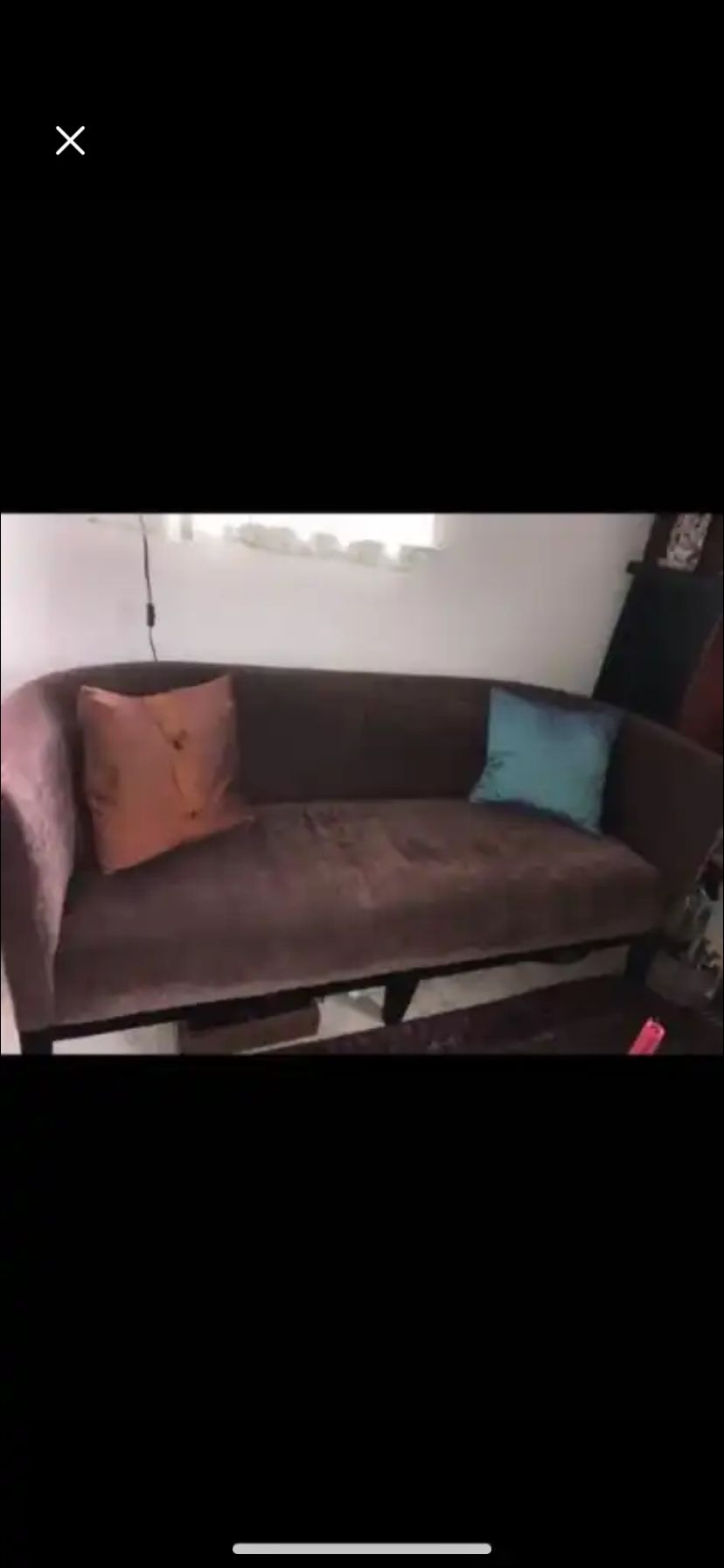 Mauve “SitCom” Capsule Couch