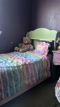 Girl’s bed