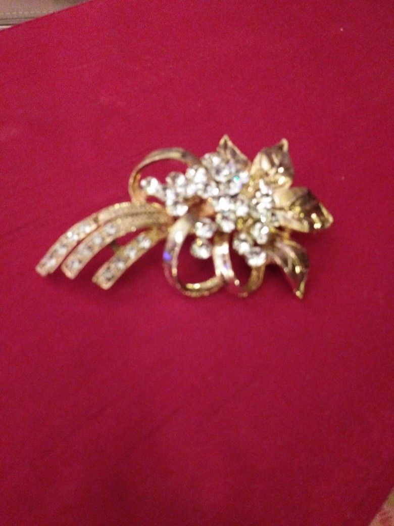 Brooch