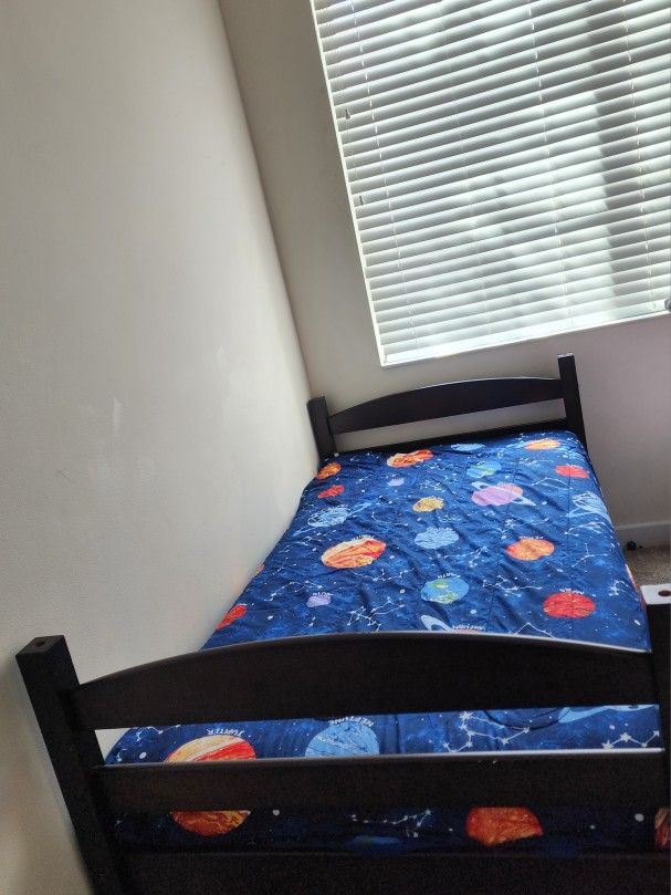Twin Bunk Beds With 2 Mattresses