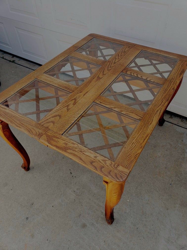 Dining Table - Excellent Condition