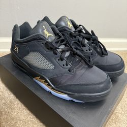 Jordan 5 Trophy Room - Men’s Size 12