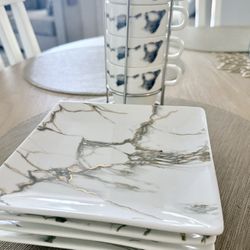 4 Set Of Small Plate & Mugs 