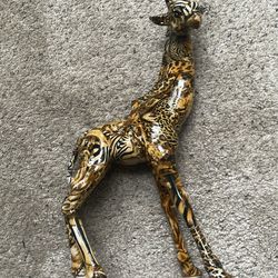 Giraffe 🦒 Broken Tail Taped On 