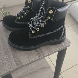 Cape Robbin boots ( Women's)