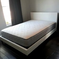 NEW Queen MATTRESS and BOX SPRING. Bed frame not included👍