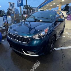 2017 KIA Niro