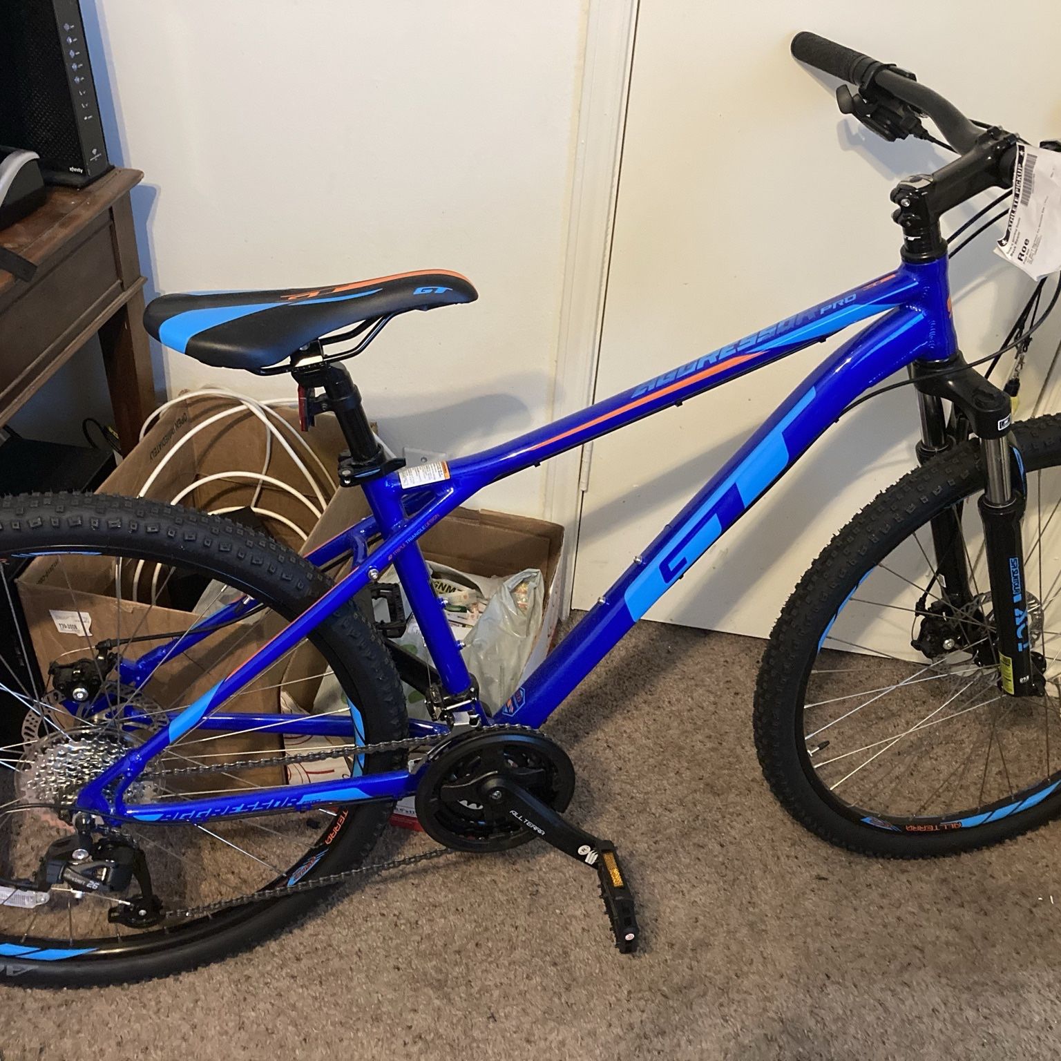 Gt aggressor hotsell pro electric blue