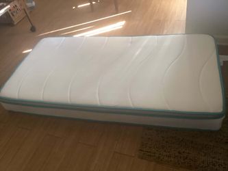 Mattress twin