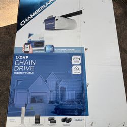 Chamberlain Chain drive Garage Door Opener 1/2 Myq /used