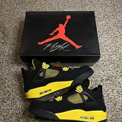 Jordan 4 Thunder 