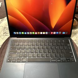 Macbook Pro 14" M2 Chip (2023)