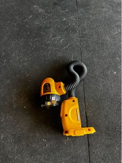 Dewalt flash light 18 volt