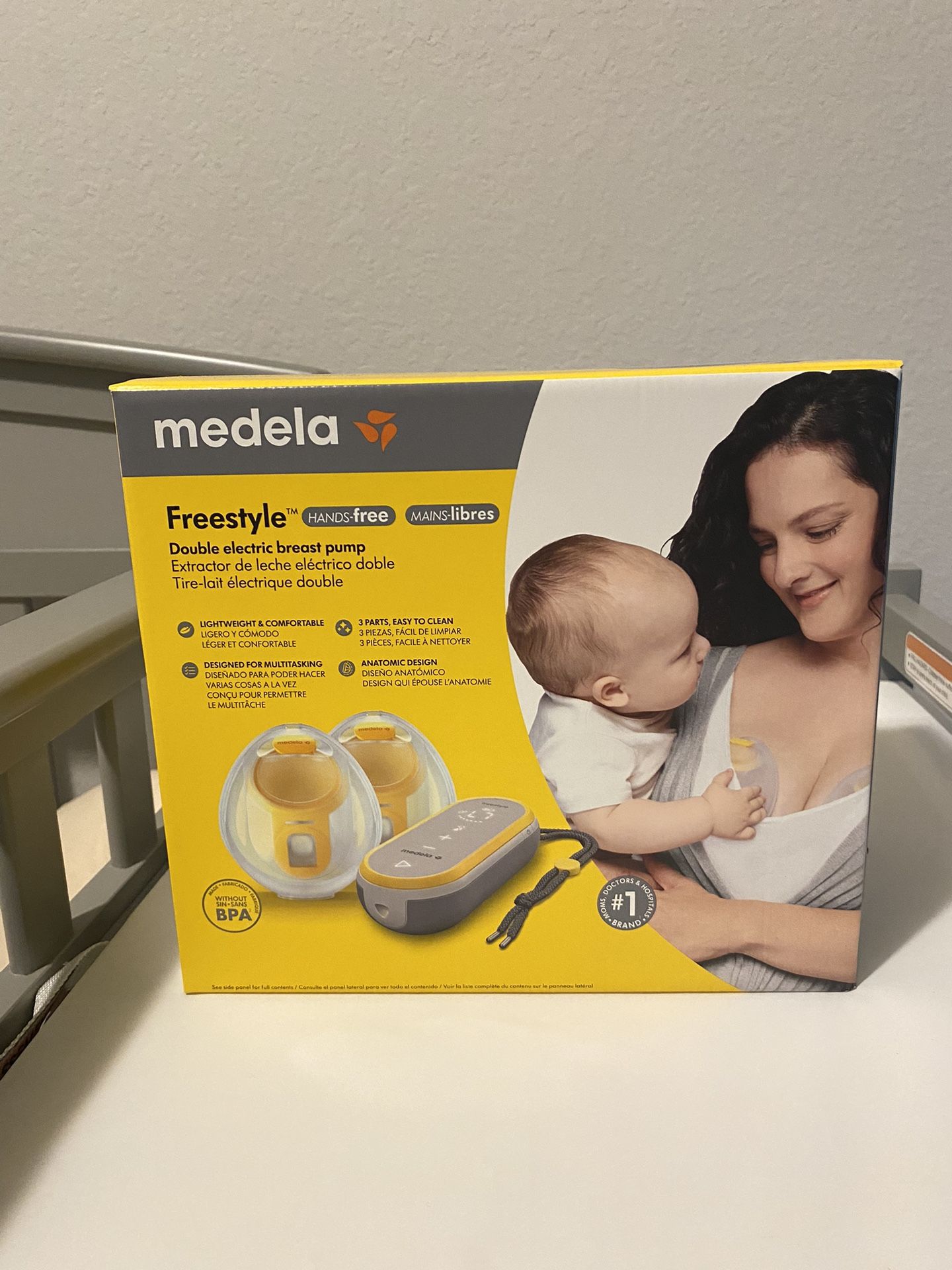 Medela Freestyle Hands-Free Breast Pump | Wearable, Portable and Discreet Double Electric Breast Pump with App Connectivity