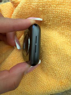44m Apple Watch 2024