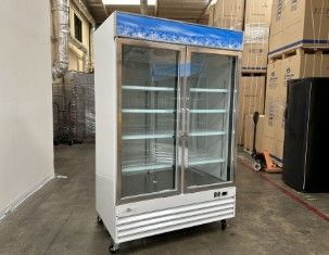 NSF Merchandiser Refrigerator 2 glass door cooler G1.2BM2F wing