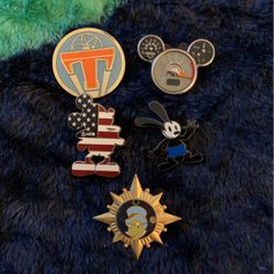 Disney Trading Pins: Variety