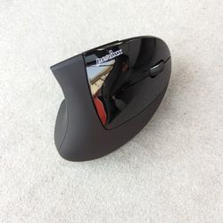 Perixx Ergonomical Vertical Mouse Optical https://offerup.com/redirect/?o=UGVyaW1pY2UtNTEzTi5CbGFjaw== Wired Right Hand