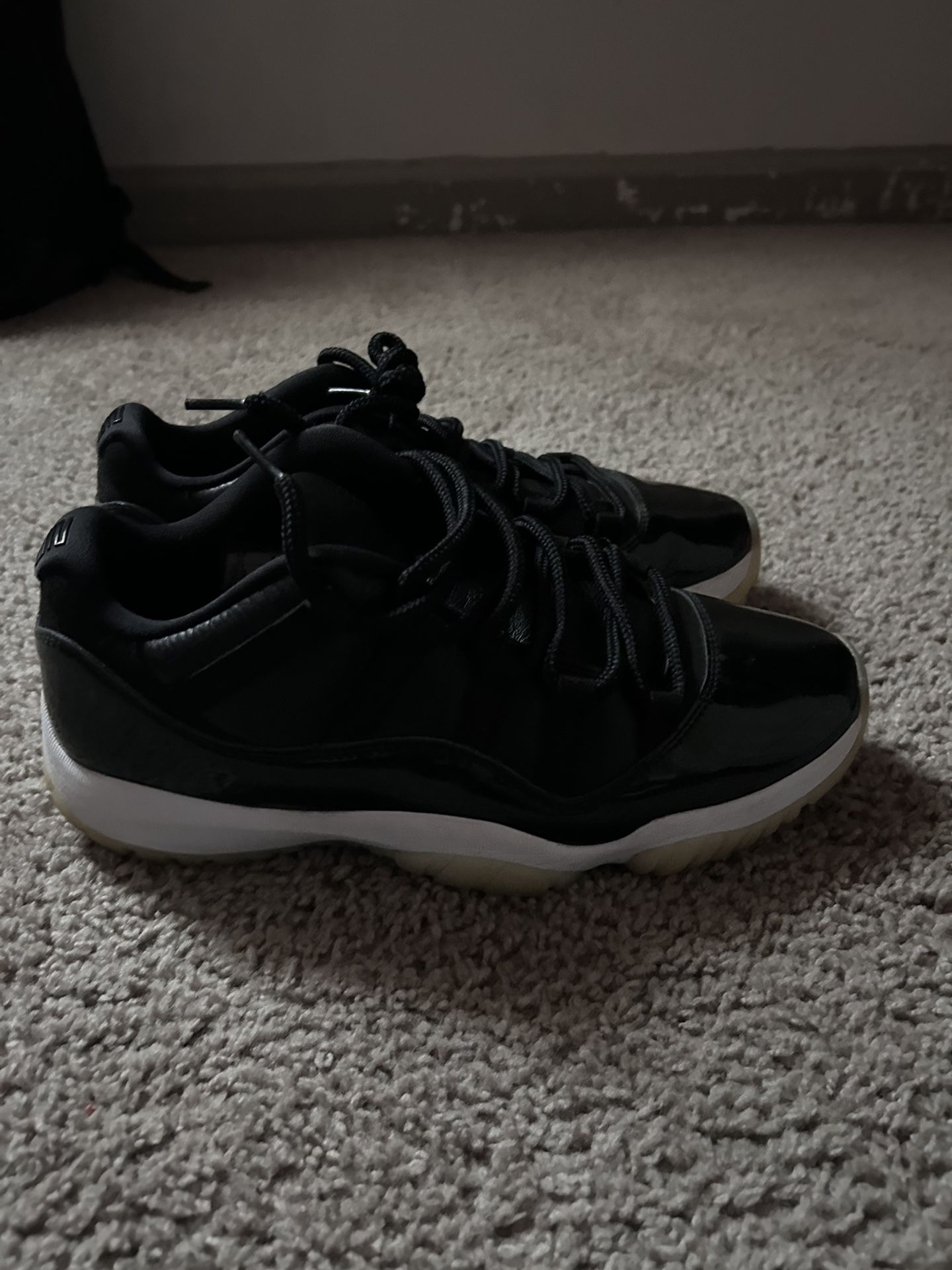 Jordan 11 Retro Low 72 - 10