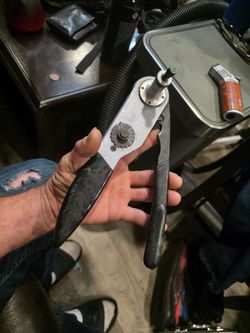 Wire crimpers