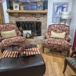 Lillian AUGUST CHAIRS 